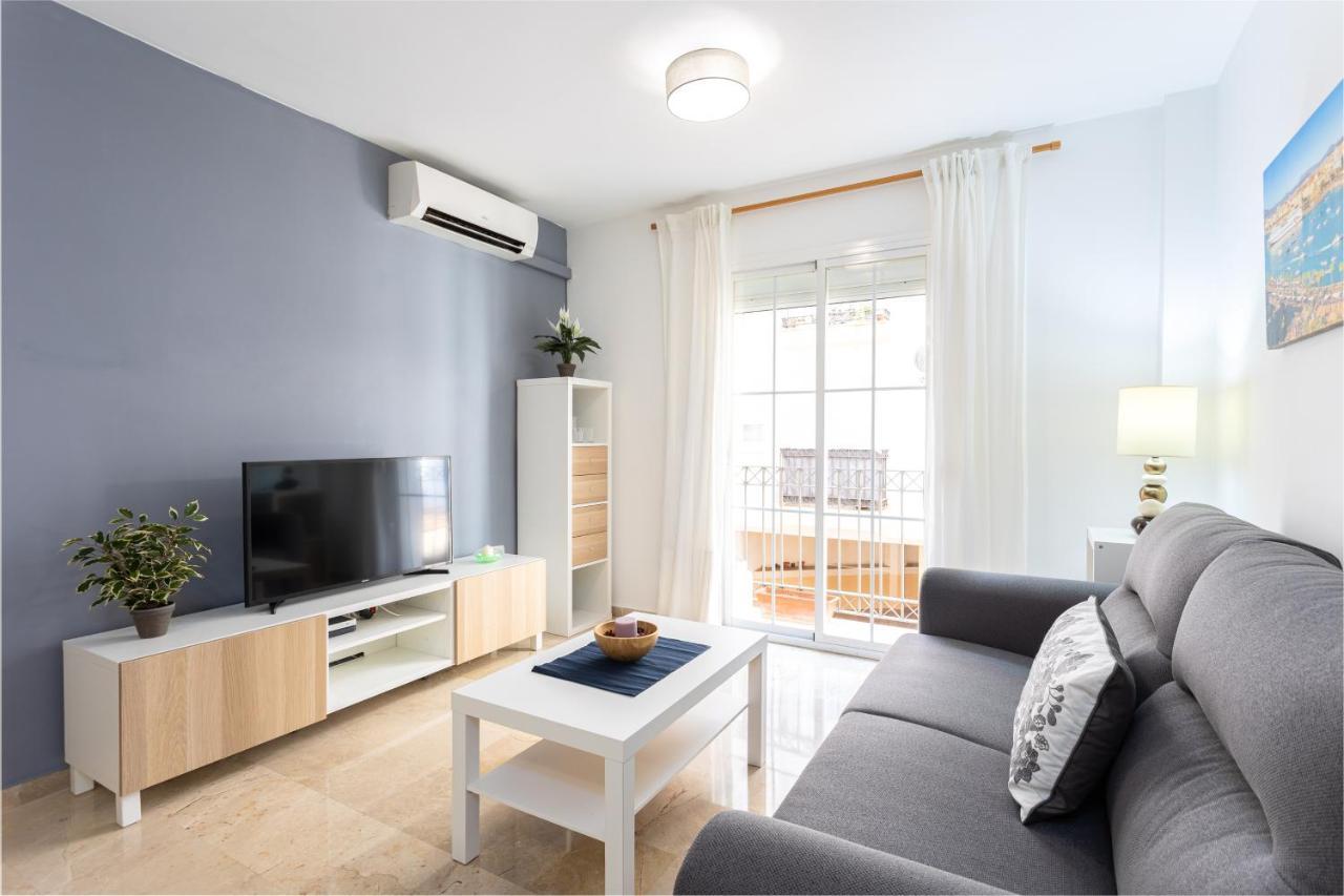 Holidays2Malaga Capuchinos French Balconies, Private Parking, Wifi & Air Con エクステリア 写真
