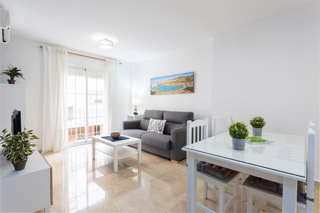 Holidays2Malaga Capuchinos French Balconies, Private Parking, Wifi & Air Con エクステリア 写真